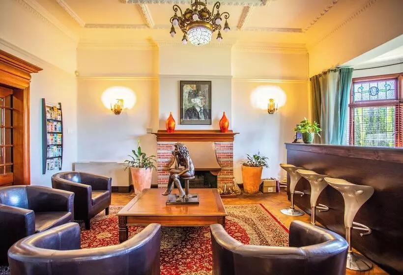 Pensió Cape Riviera Guesthouse