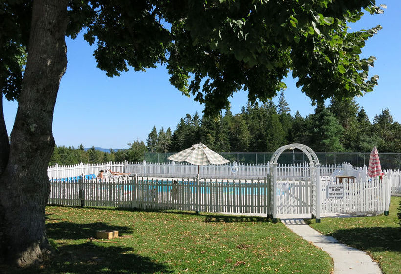 پانسیون Tara Manor Inn