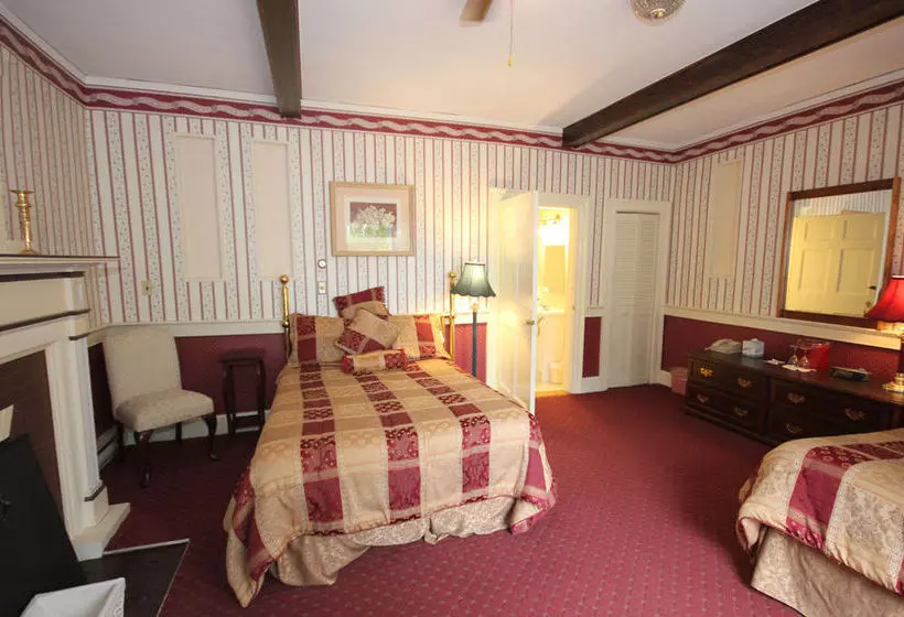 پانسیون Tara Manor Inn