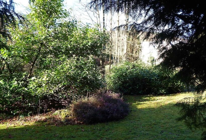 펜션 Whitchester Christian Centre