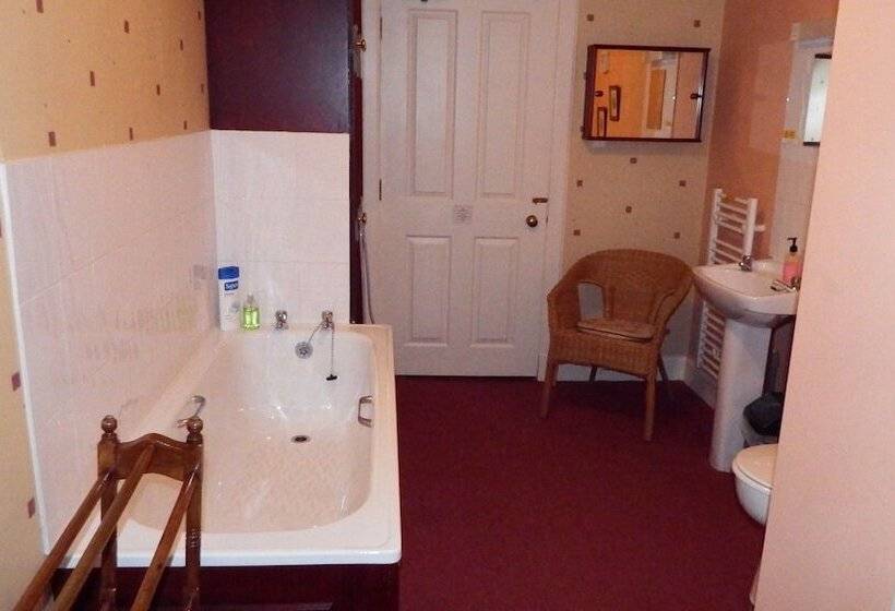 펜션 Whitchester Christian Centre