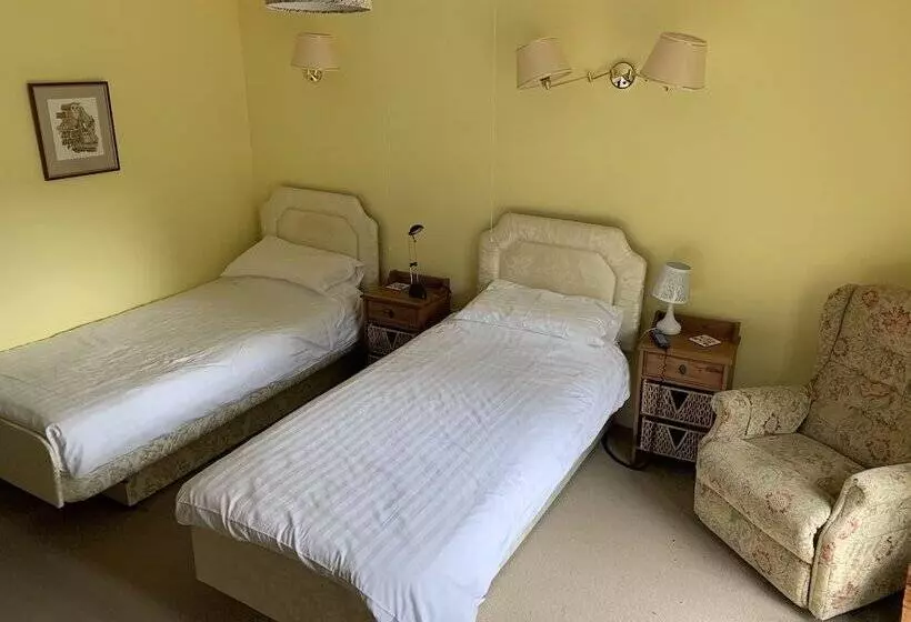 بنسيون Whitchester Christian Centre