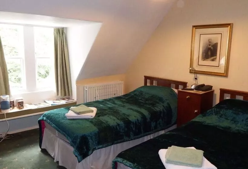 بنسيون Whitchester Christian Centre