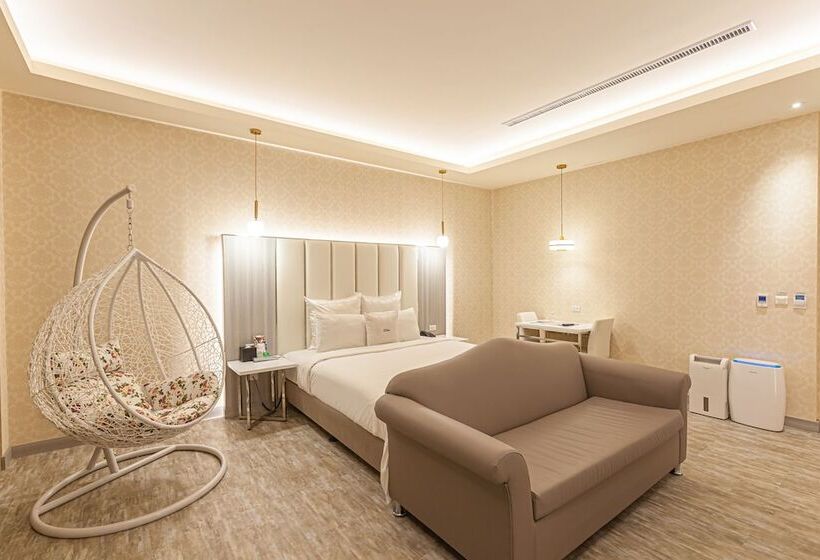 Six Star Motel  Zhongli