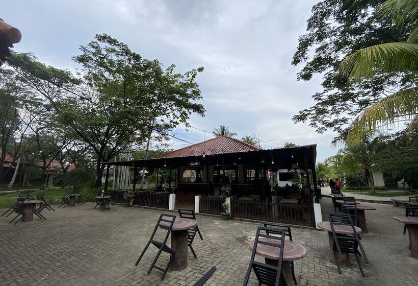 فندق Dayang Resort Singkawang