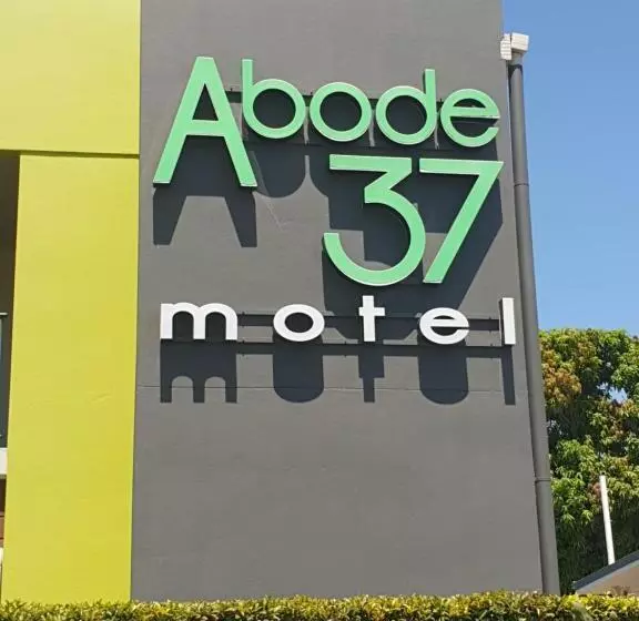 Abode37 Motel Emerald