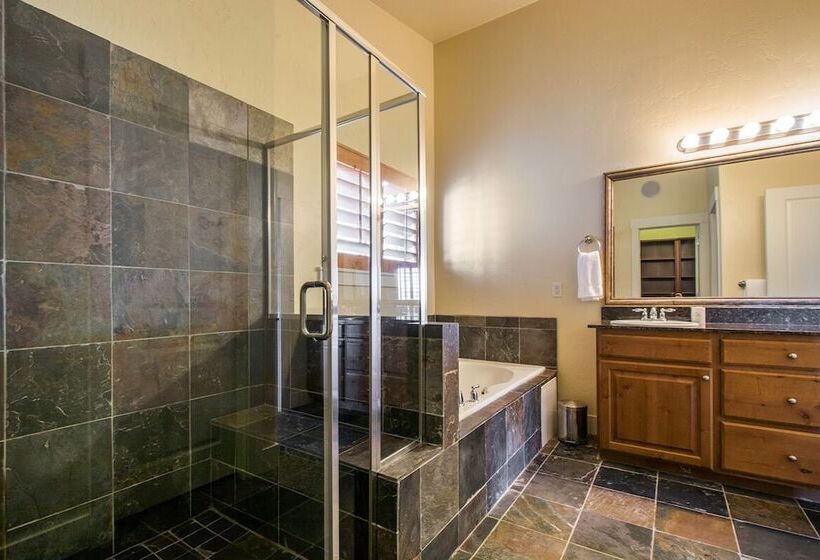 Bear Hollow By Lespri Management