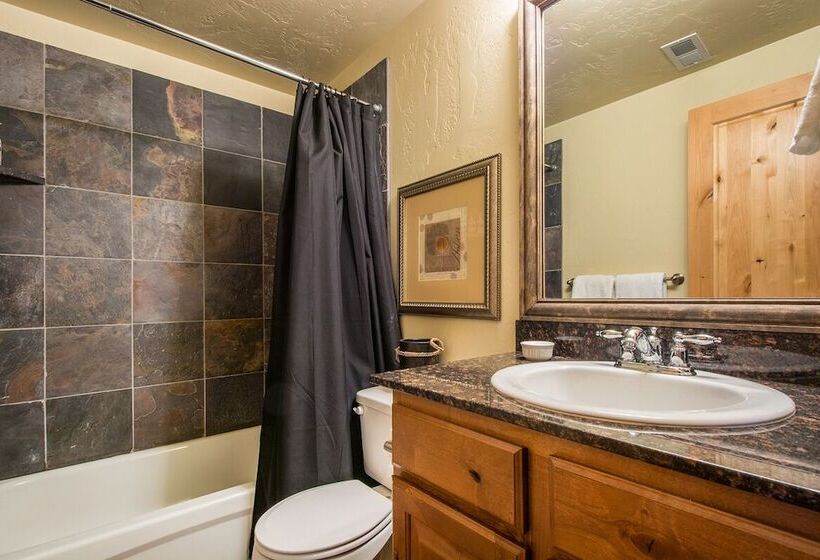 Bear Hollow By Lespri Management