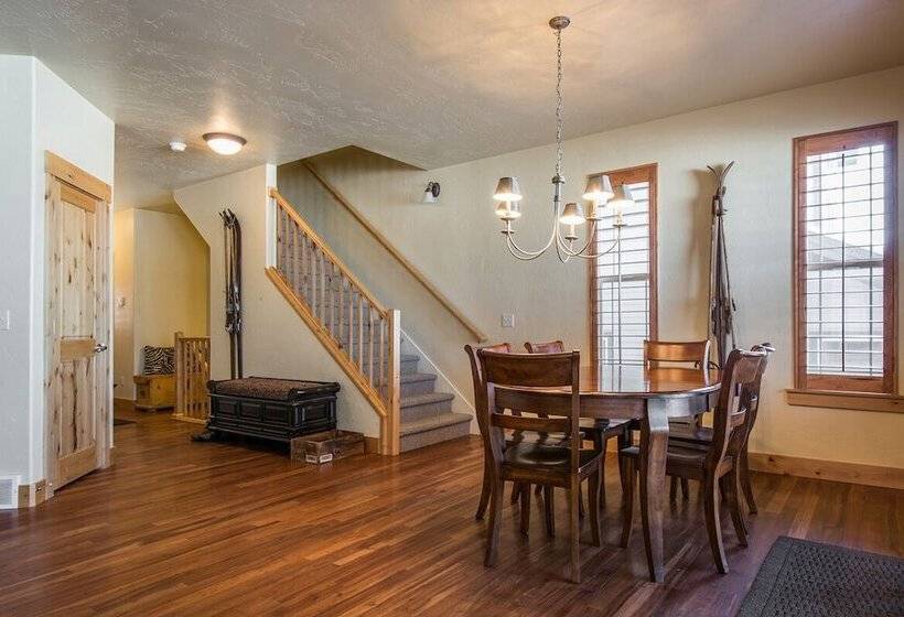 Bear Hollow By Lespri Management