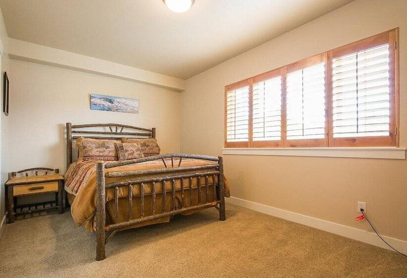 Bear Hollow By Lespri Management