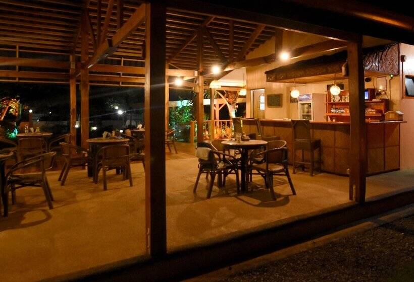 Bed and Breakfast Alona42 Resort