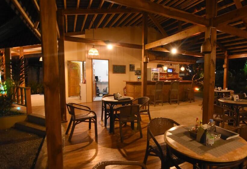 Bed and Breakfast Alona42 Resort