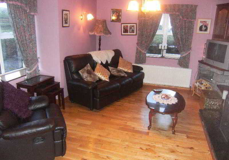 Bed and Breakfast Doonagore Farmhouse