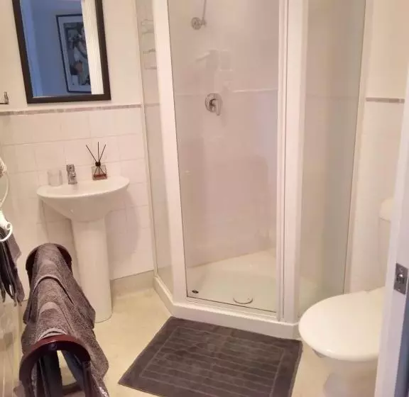 مبيت وإفطار Old Colony Inn