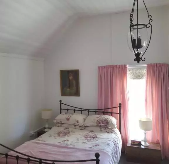 مبيت وإفطار Old Colony Inn