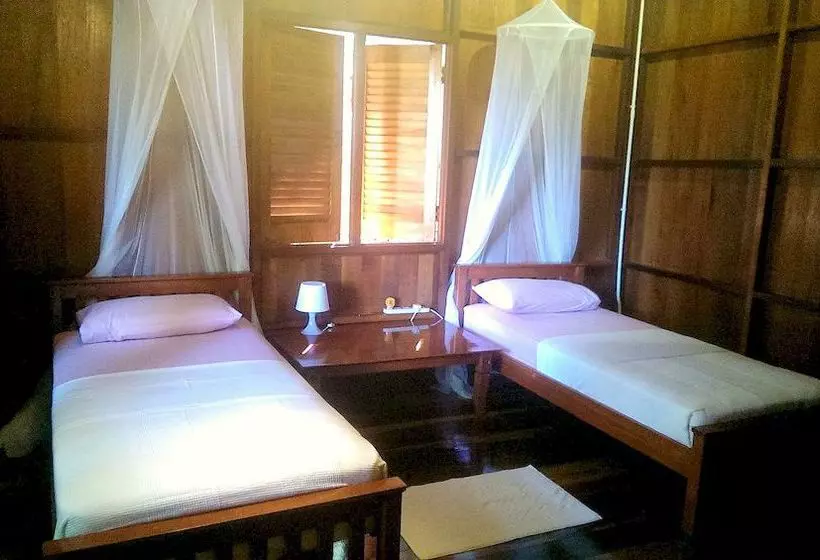 Отель Bagus Place Retreat