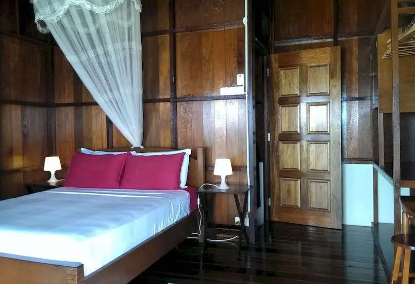 Отель Bagus Place Retreat