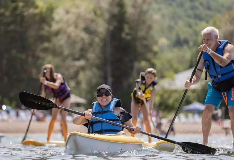 ホテル Blue Mountain Resort Inn