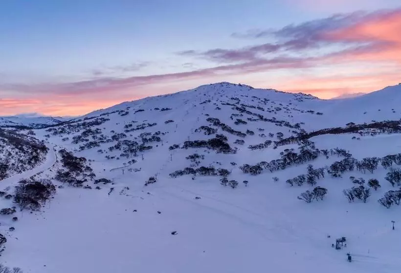 فندق Boonoona Ski Lodge