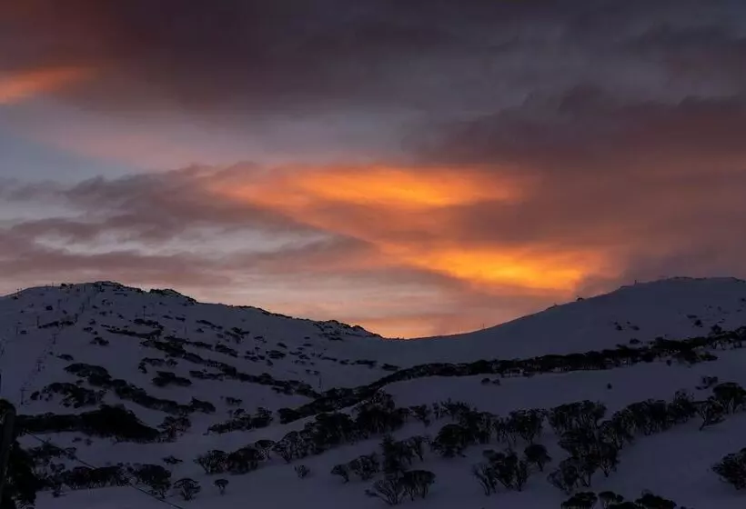 فندق Boonoona Ski Lodge