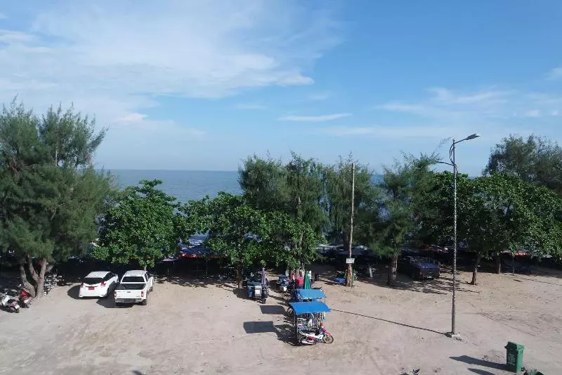 Hotelli Chaam Villa Sun