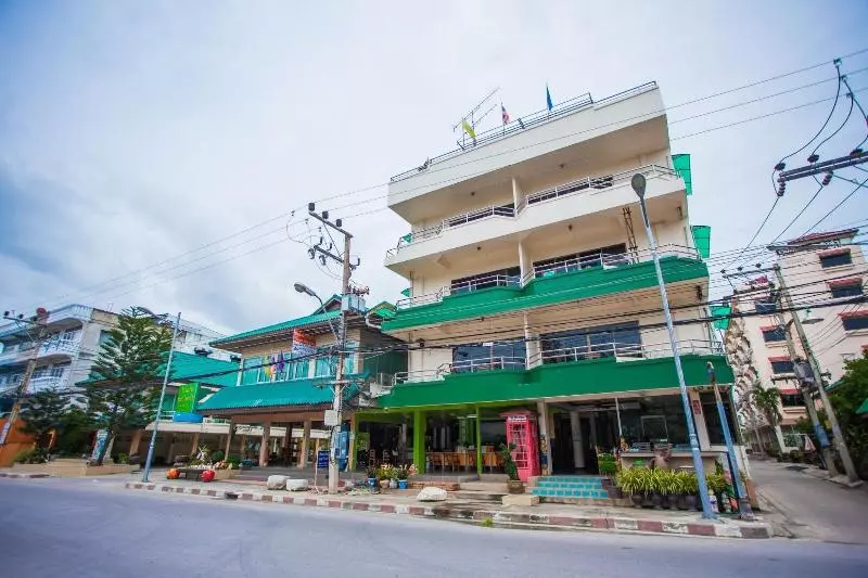 Hotelli Chaam Villa Sun