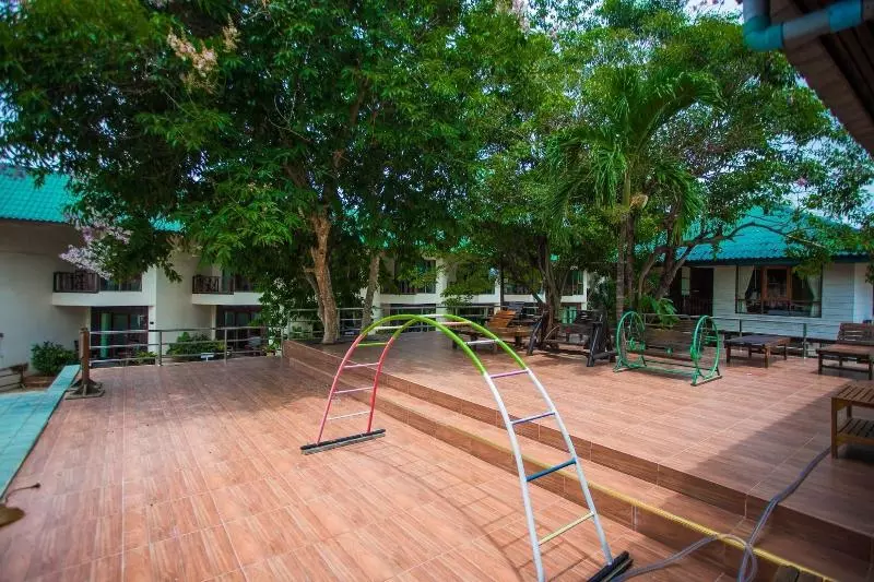 Hotelli Chaam Villa Sun