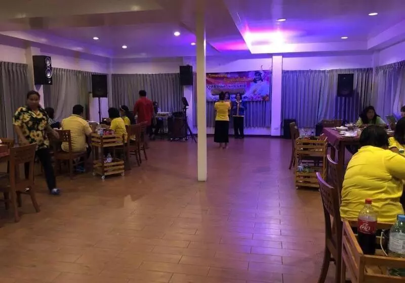 Hotelli Chaam Villa Sun