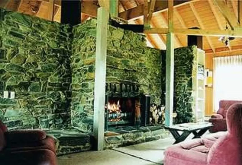 فندق Currawong Lodge