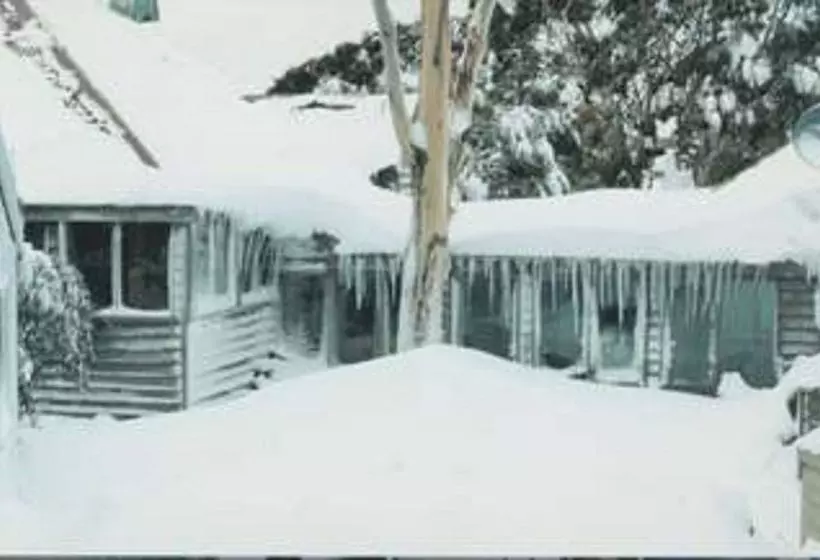 فندق Currawong Lodge