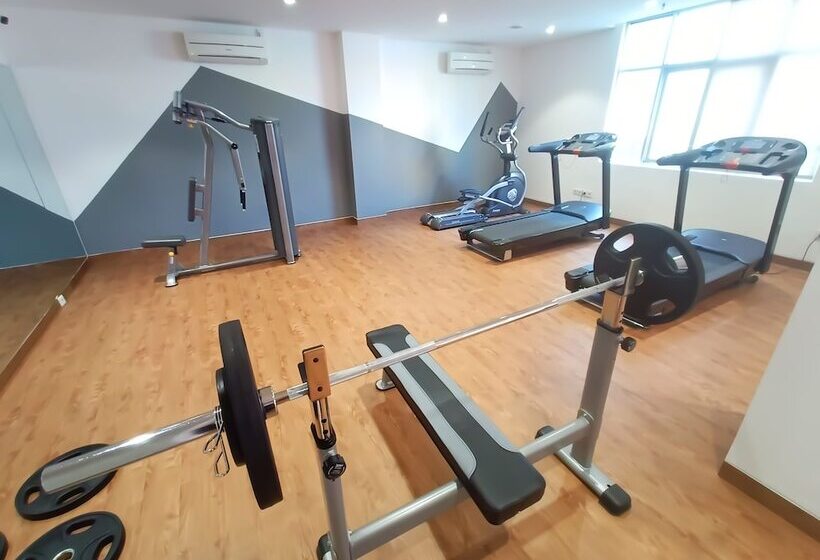 Emilia Hotel By Amazing