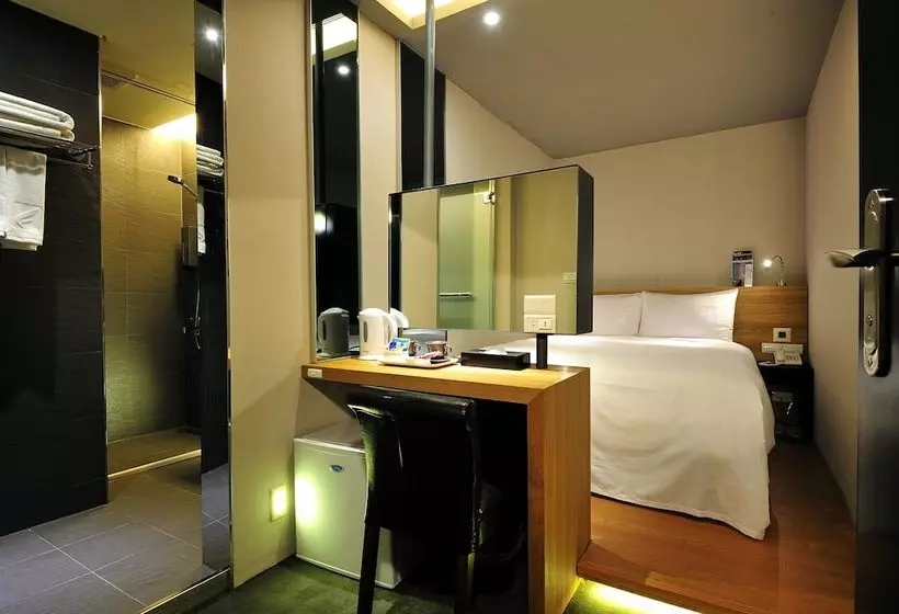 هتل Forward Suites Ii