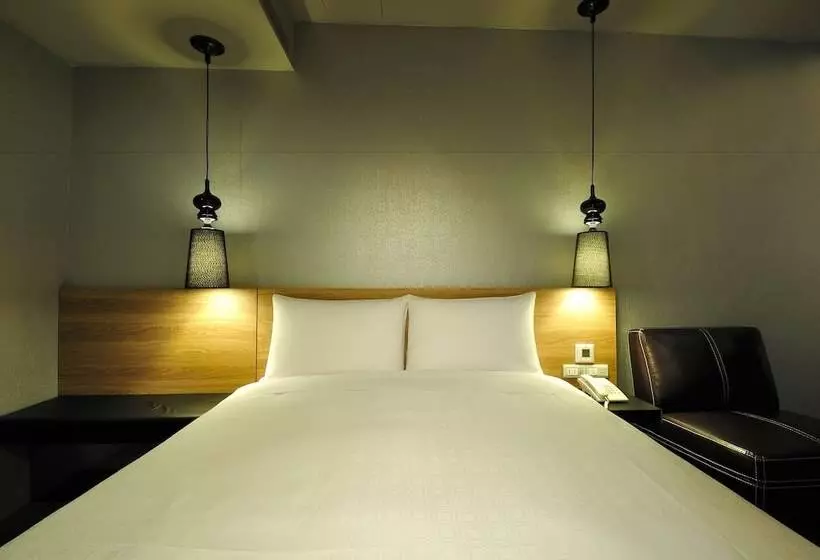 هتل Forward Suites Ii