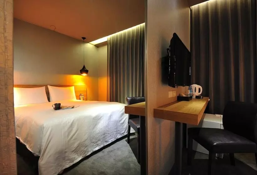 هتل Forward Suites Ii