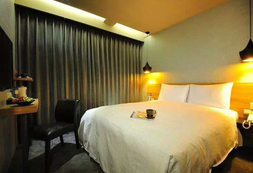 هتل Forward Suites Ii