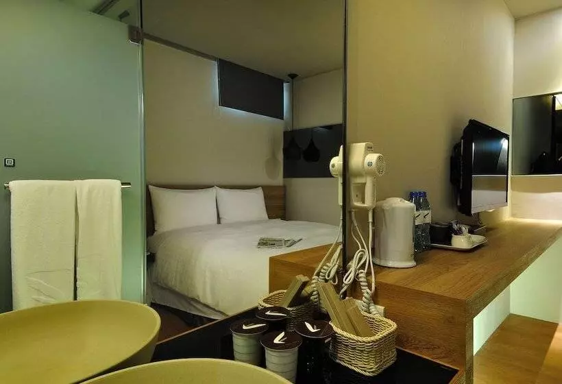 هتل Forward Suites Ii