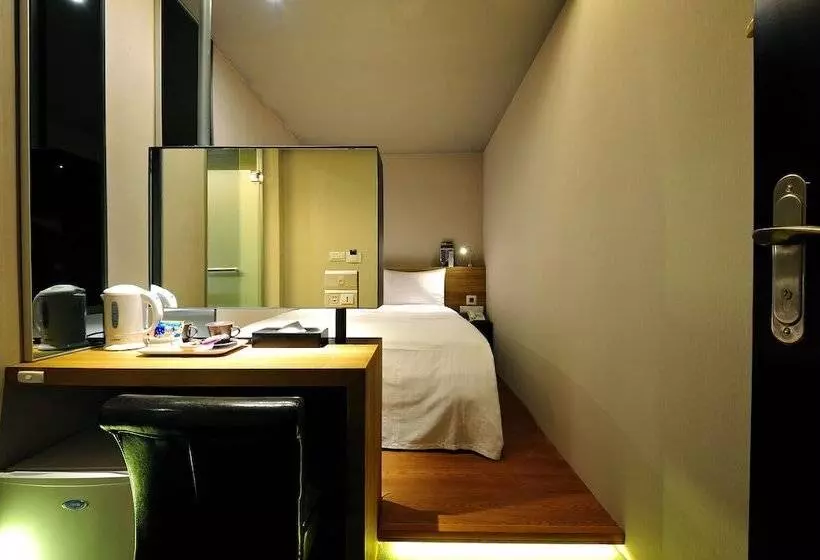 هتل Forward Suites Ii