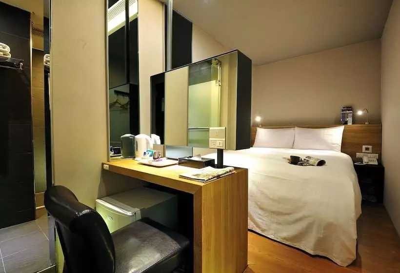 هتل Forward Suites Ii