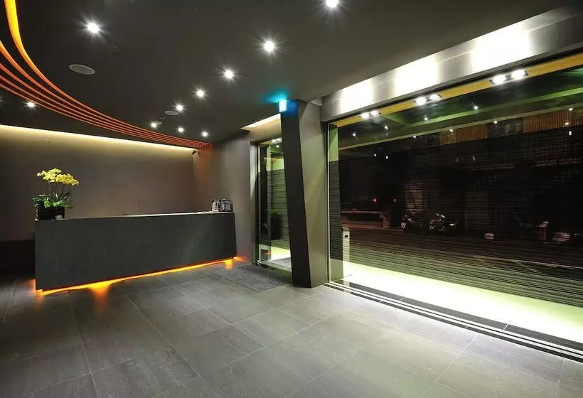 هتل Forward Suites Ii