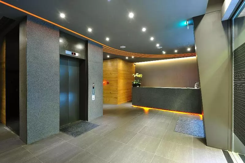هتل Forward Suites Ii