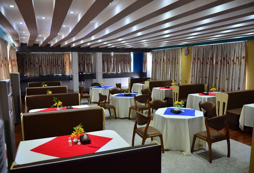 هتل Golden City Light