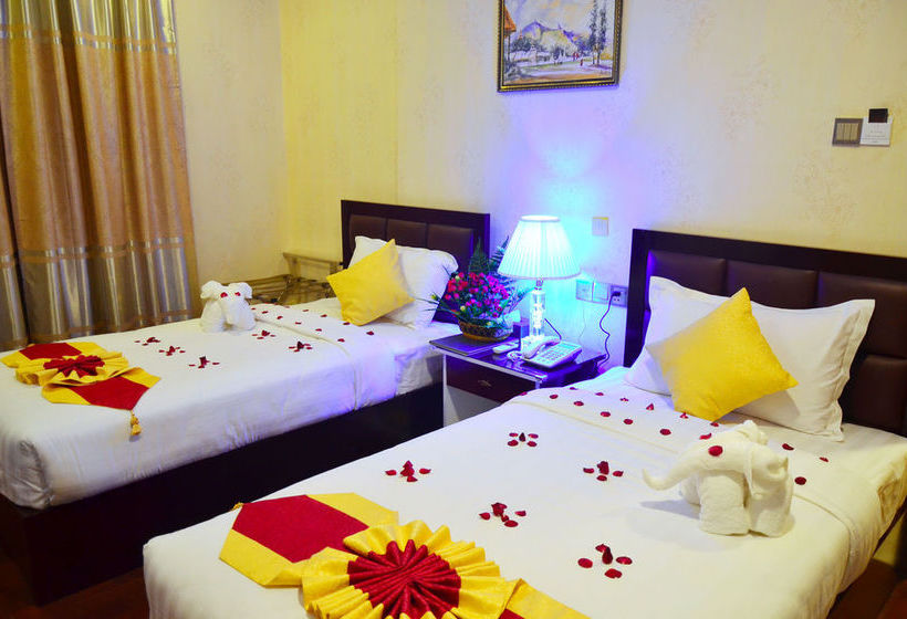 هتل Golden City Light