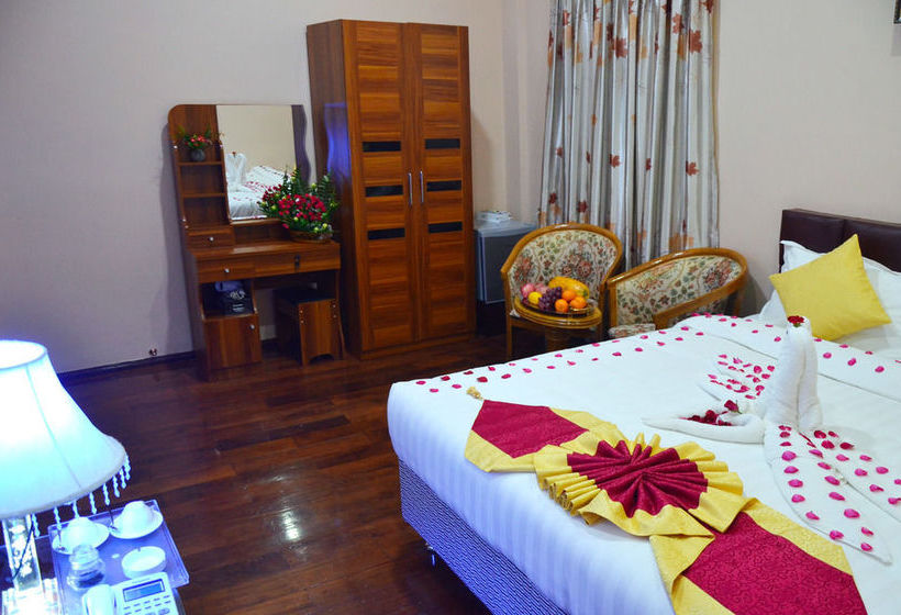 هتل Golden City Light