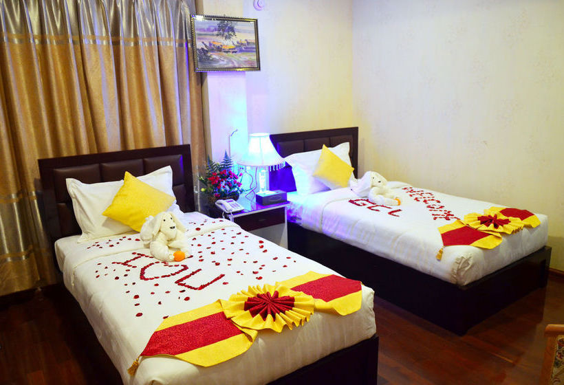 هتل Golden City Light