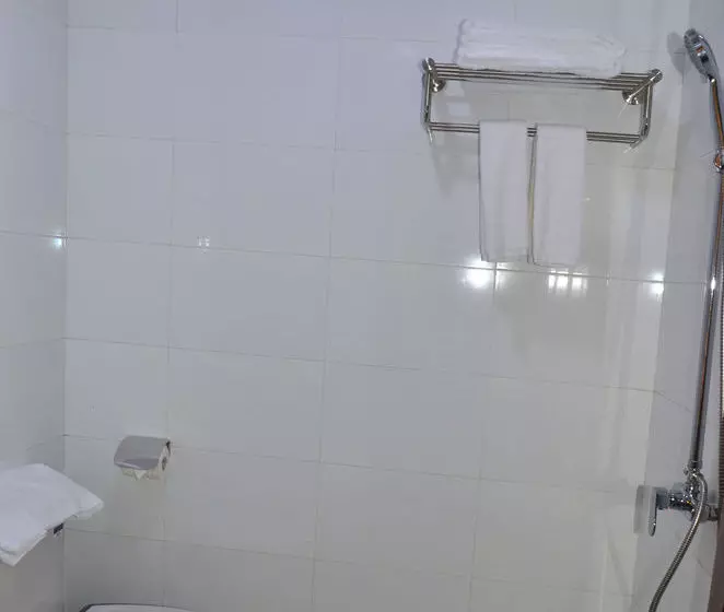 هتل Golden City Light