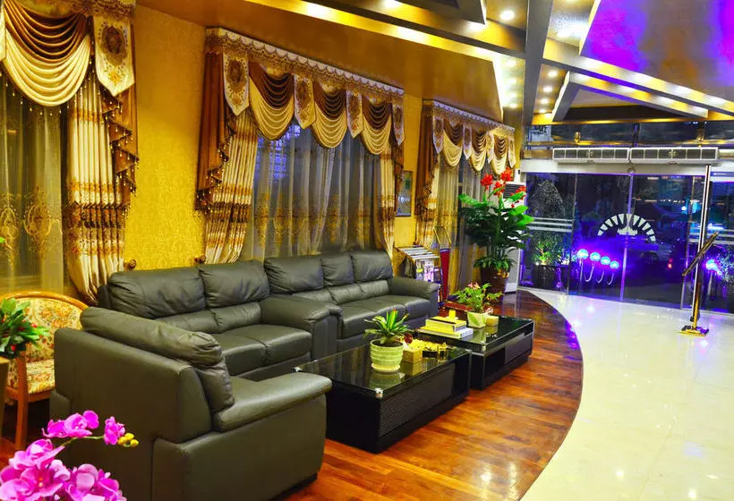 هتل Golden City Light