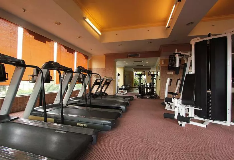 בית מלון כפרי Harmoni Batam