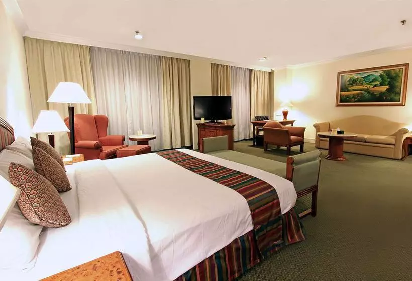 בית מלון כפרי Harmoni Batam