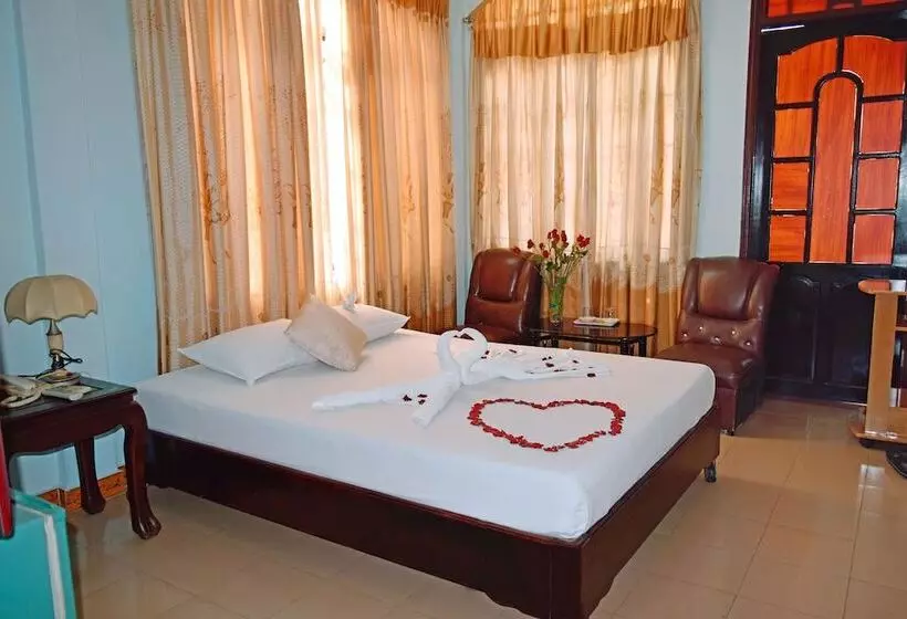 Phong Nha Hotel Hue