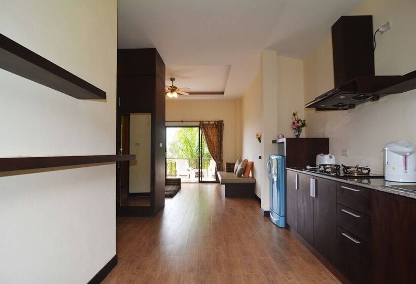 בית מלון כפרי Phuchawee Lanta Villa